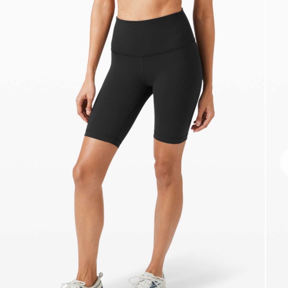 Lululemon Wunder Train High Rise Short 8" size 6 EUC